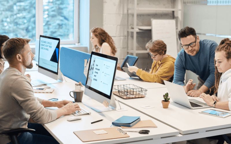 Đào tạo thuê ngoài là gì?