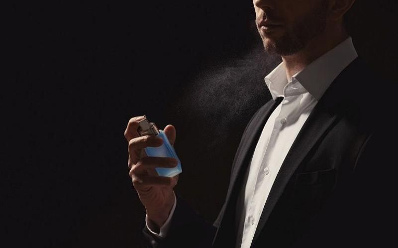 Những vị trí nên xịt nước hoa trên cơ thể