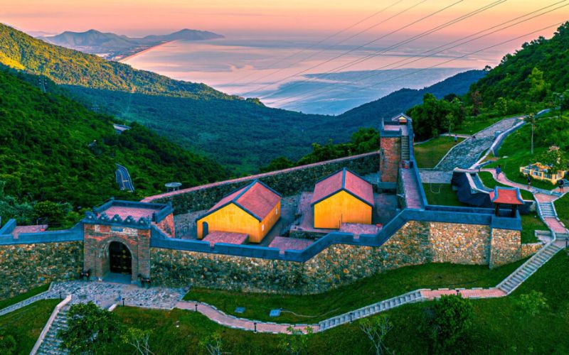 Một số địa điểm check in sống ảo tại đèo Hải Vân